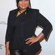 Illustration for article titled Mindy Kaling Really Likes Putting One Hand On Her Hip